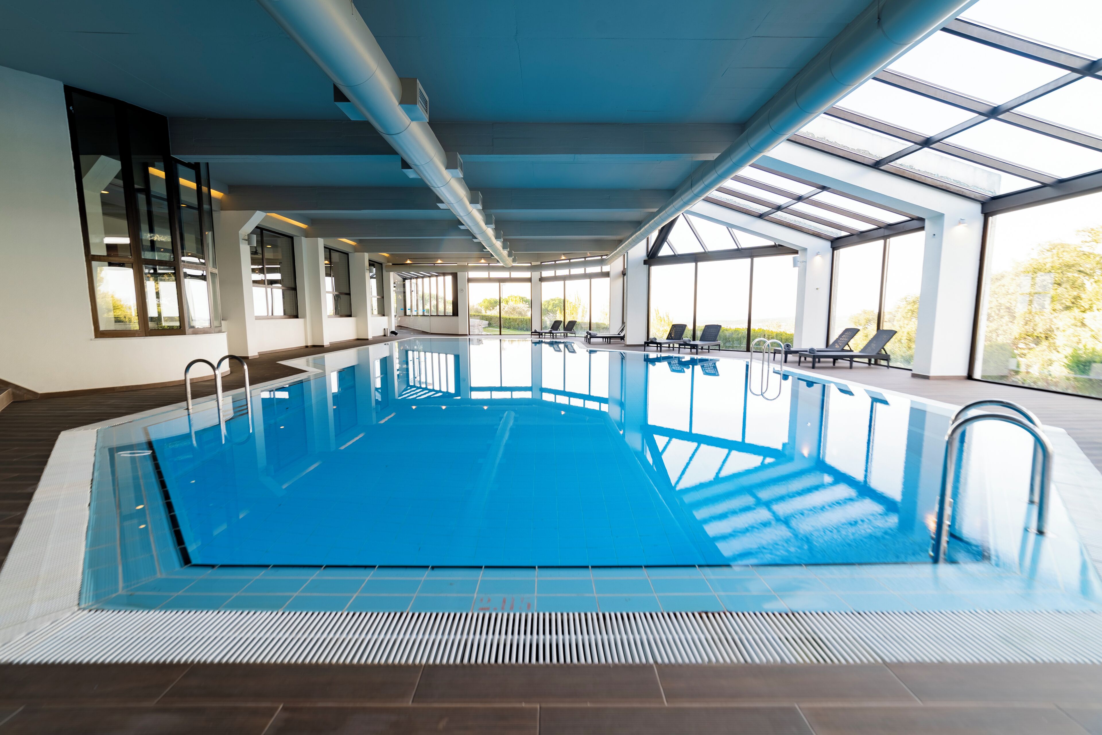 Indoor pool, outdoor pool