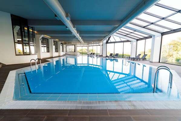 Indoor pool, outdoor pool