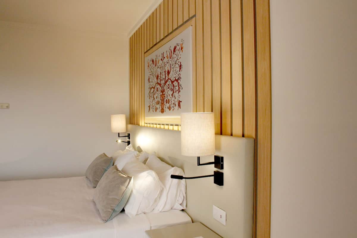 master suite | room amenity