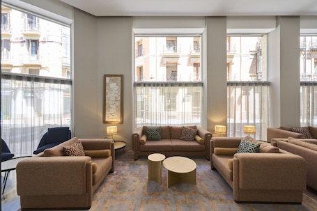 Lobby. Catalonia El Pilar