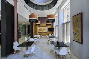 Snack bar - Catalonia El Pilar (Zaragoza)