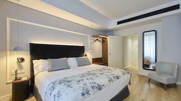 Minibar, in-room safe, desk, soundproofing