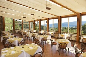 包含每日自助早餐