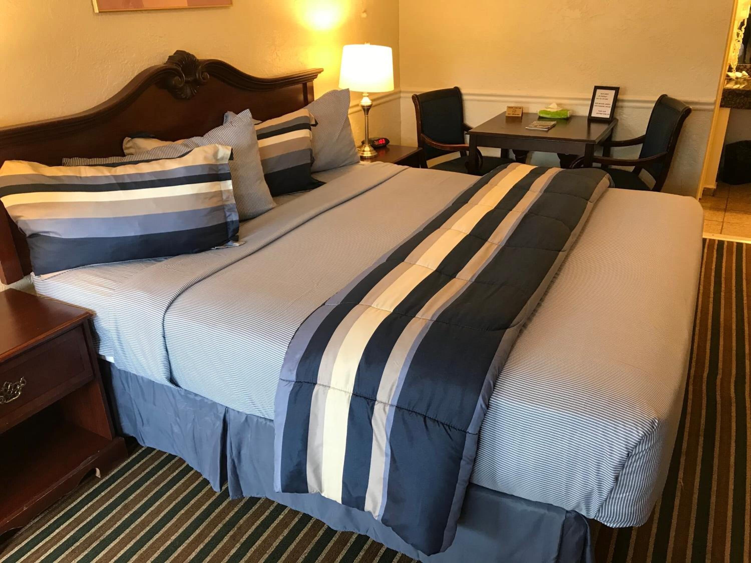 Foto - Monterey Pines Inn