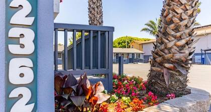 Monterey Fireplace Inn