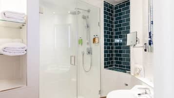 Minibar, in-room safe, desk, iron/ironing board