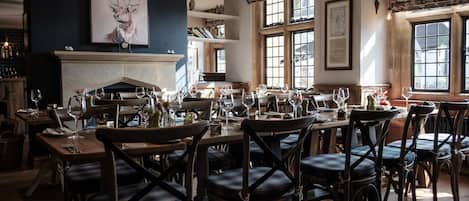 Breakfast, lunch, dinner served; British cuisine, al fresco dining