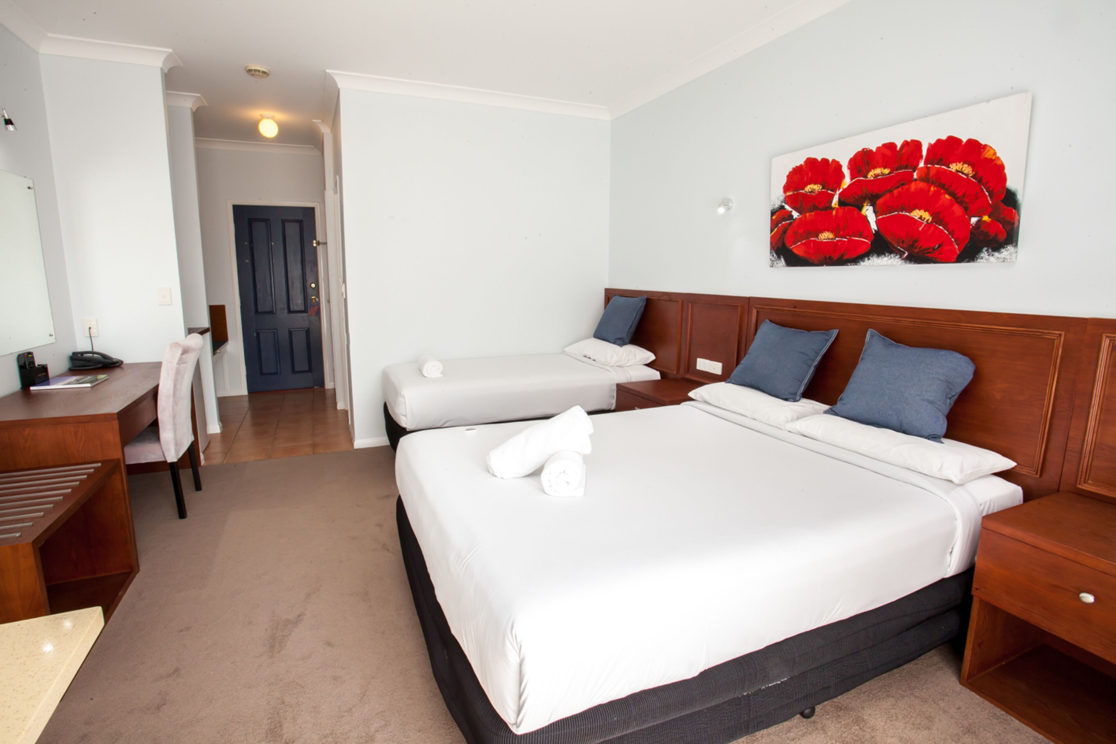 standard triple room | iron/ironing board, rollaway beds, bed sheets, alarm clocks