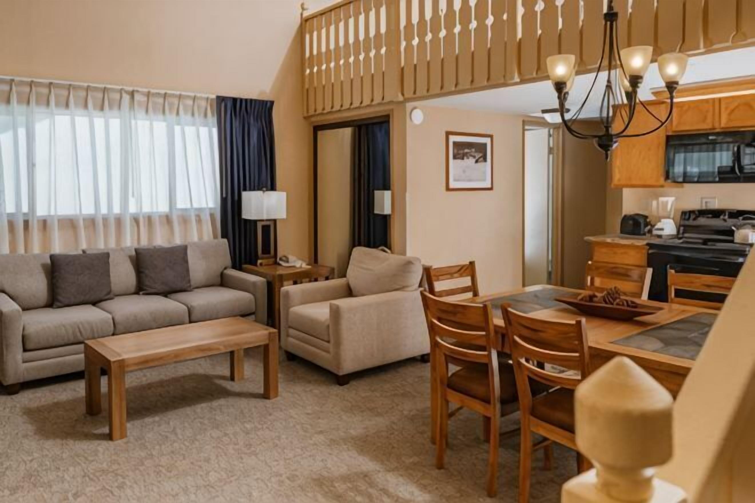 Living area | Flat-screen TV, DVD player