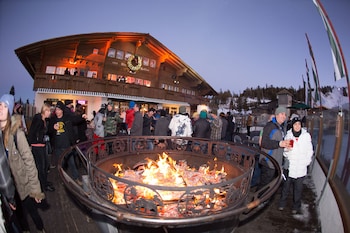 BBQ/picnic area at Mammoth Mountain Inn
