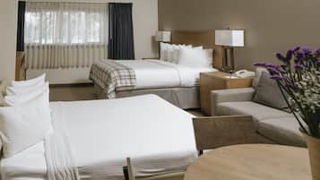 Condo (Studio Condominium) | Desk, laptop workspace, blackout drapes, bed sheets
