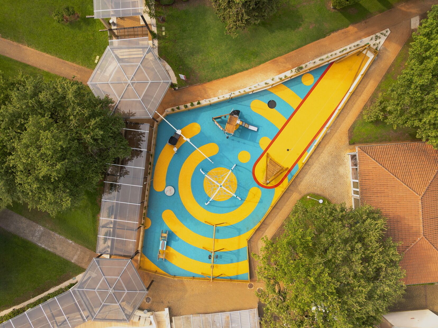 Außen-Kinderspielplatz