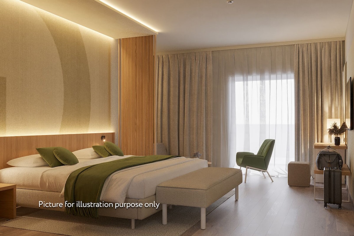 Classic room with balcony park side - Family | Frigobar, cofres nos quartos, escrivaninha, cortinas blackout