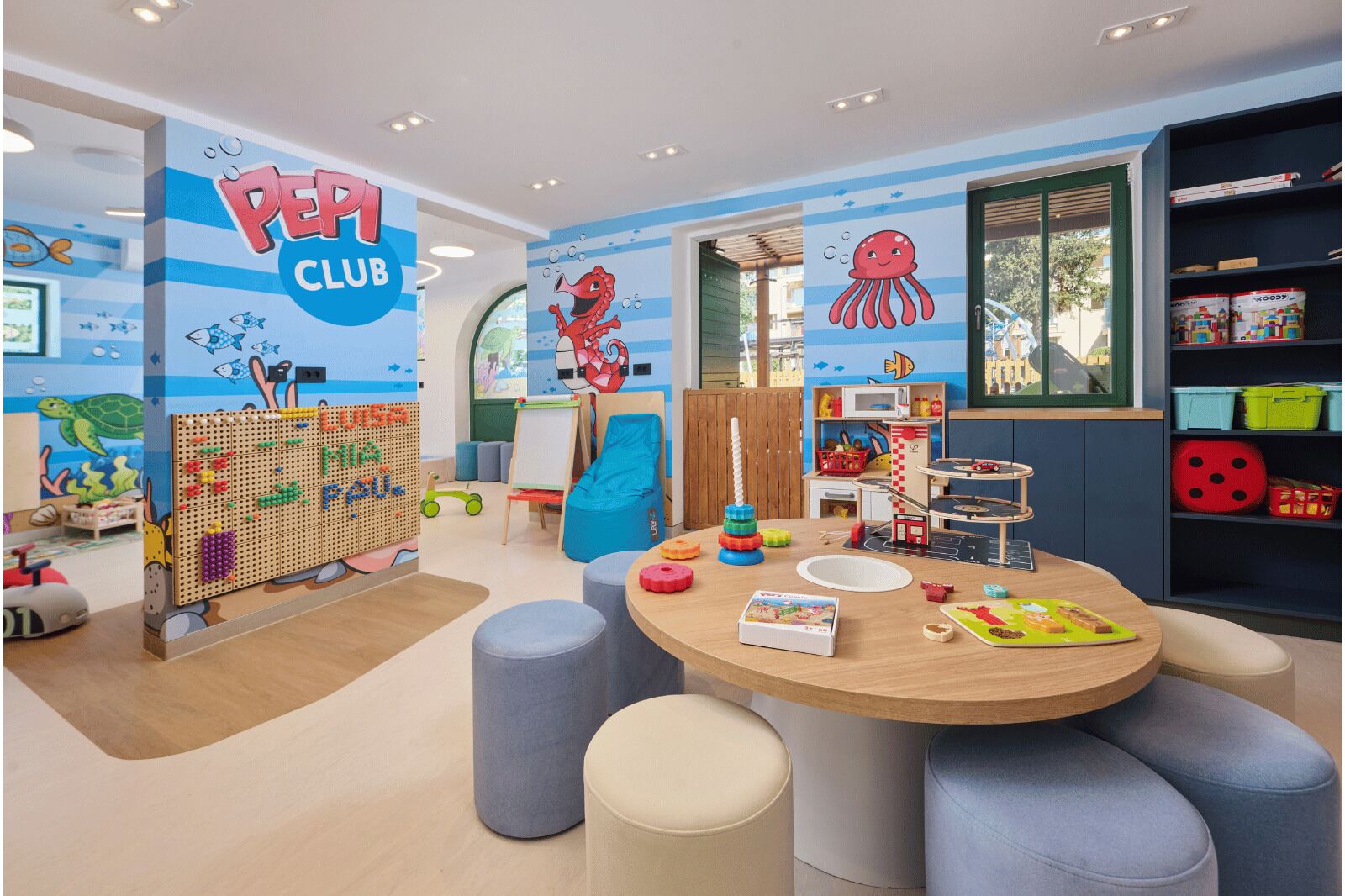 Children’s play area – indoor