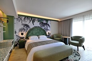 Kahden hengen huone, tupakointi kielletty | Tallelokero huoneessa, työpöytä