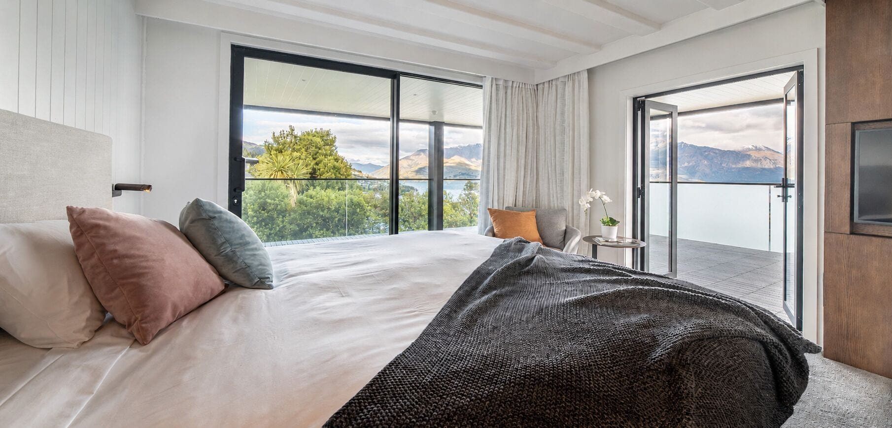 Habitación de lujo, vista a la montaña | 1 habitación, ropa de cama de alta calidad y edredón 