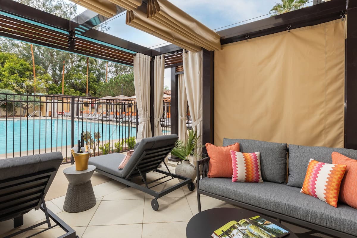 Suite, lato piscina | Biancheria da letto di alta qualità, cassaforte in camera