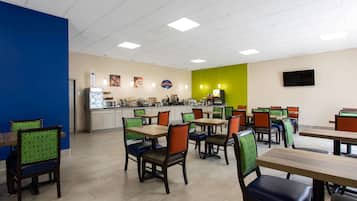 Free daily self-serve breakfast