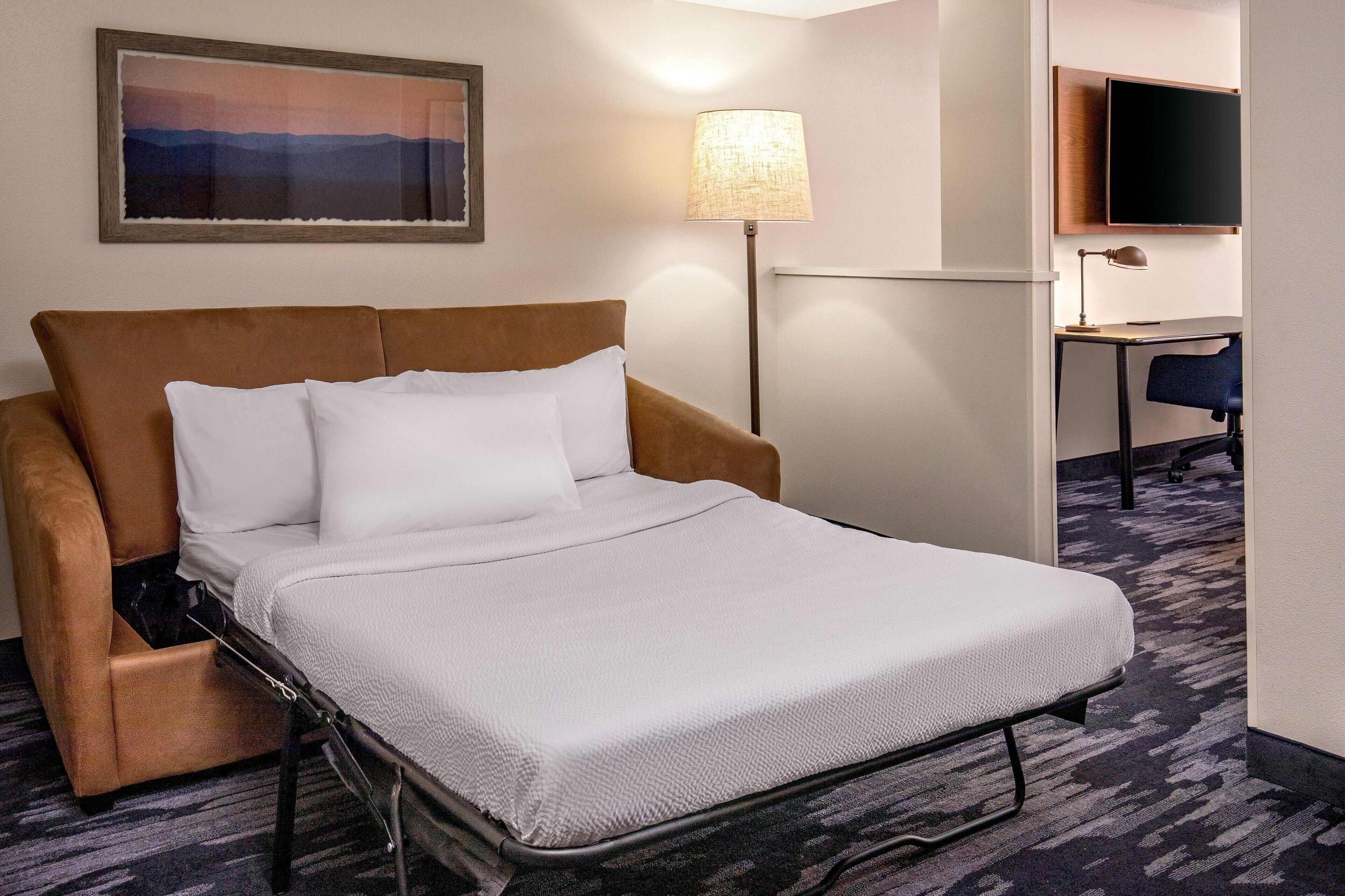 studio, 1 king bed with sofa bed | hypo-allergenic bedding, in-room safe, desk, blackout curtains