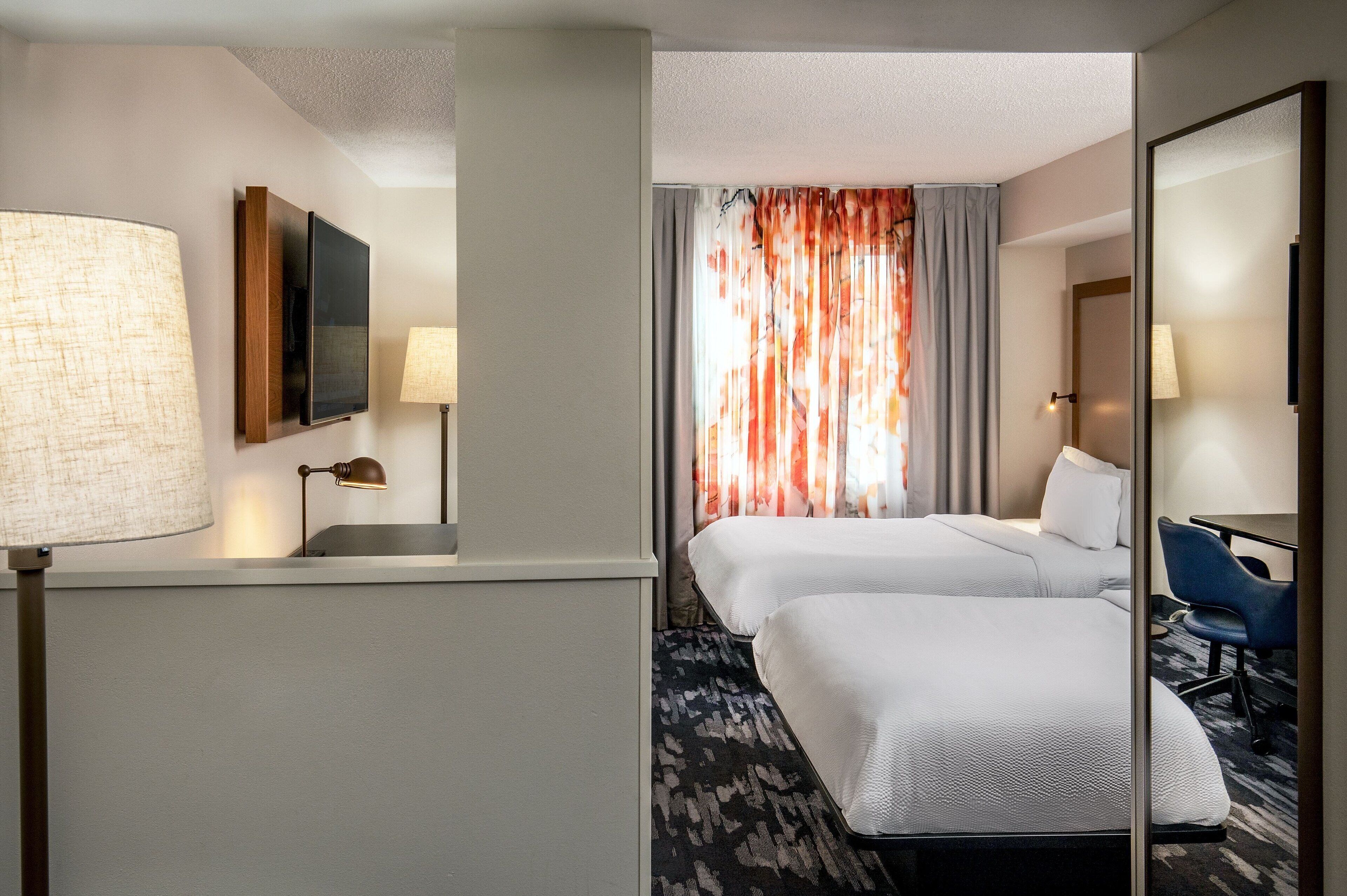 저자극성 침구, 객실 내 금고, 책상, 암막 커튼