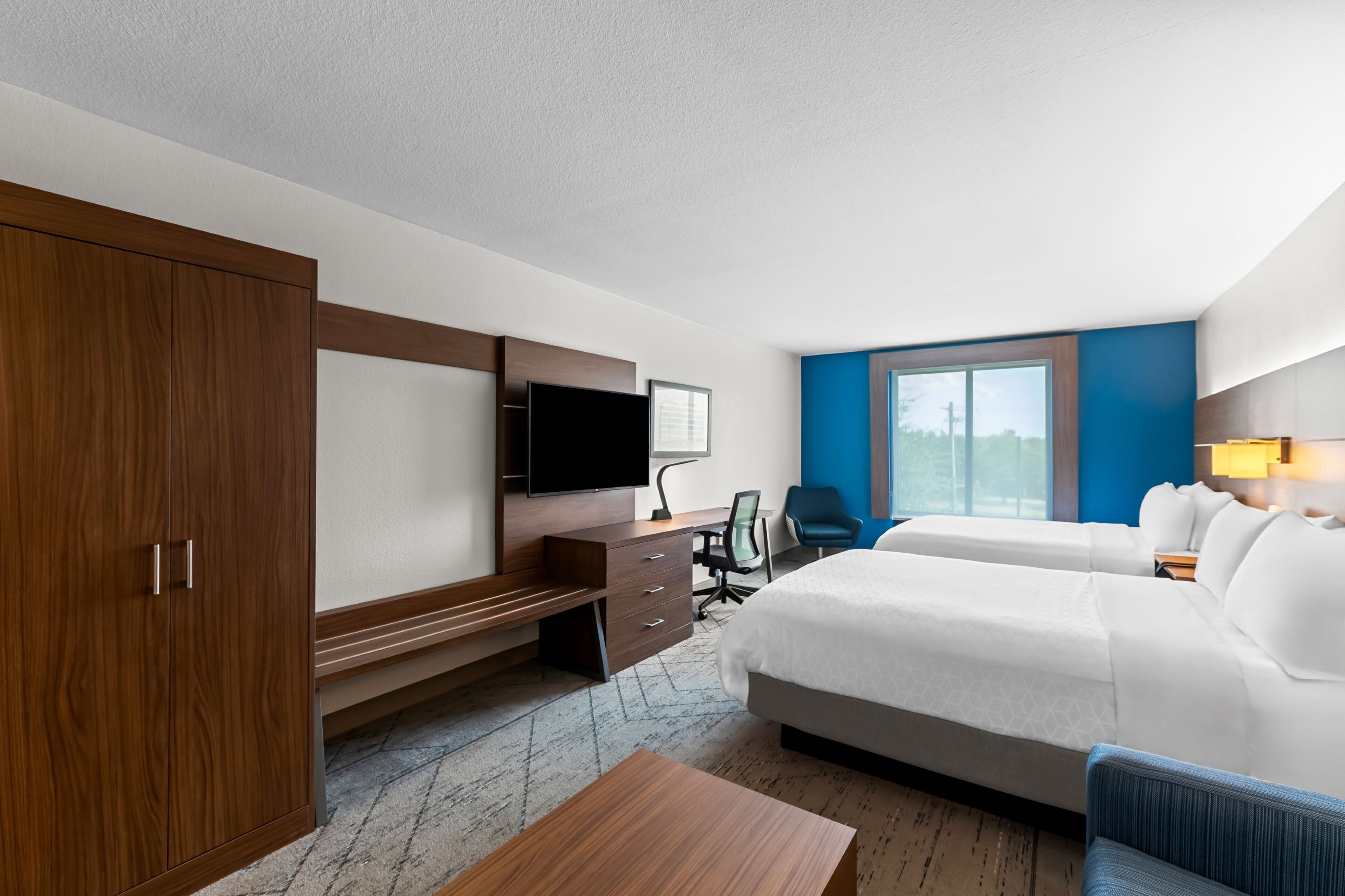 suite, 2 queen beds | 1 bedroom, in-room safe, desk, laptop workspace