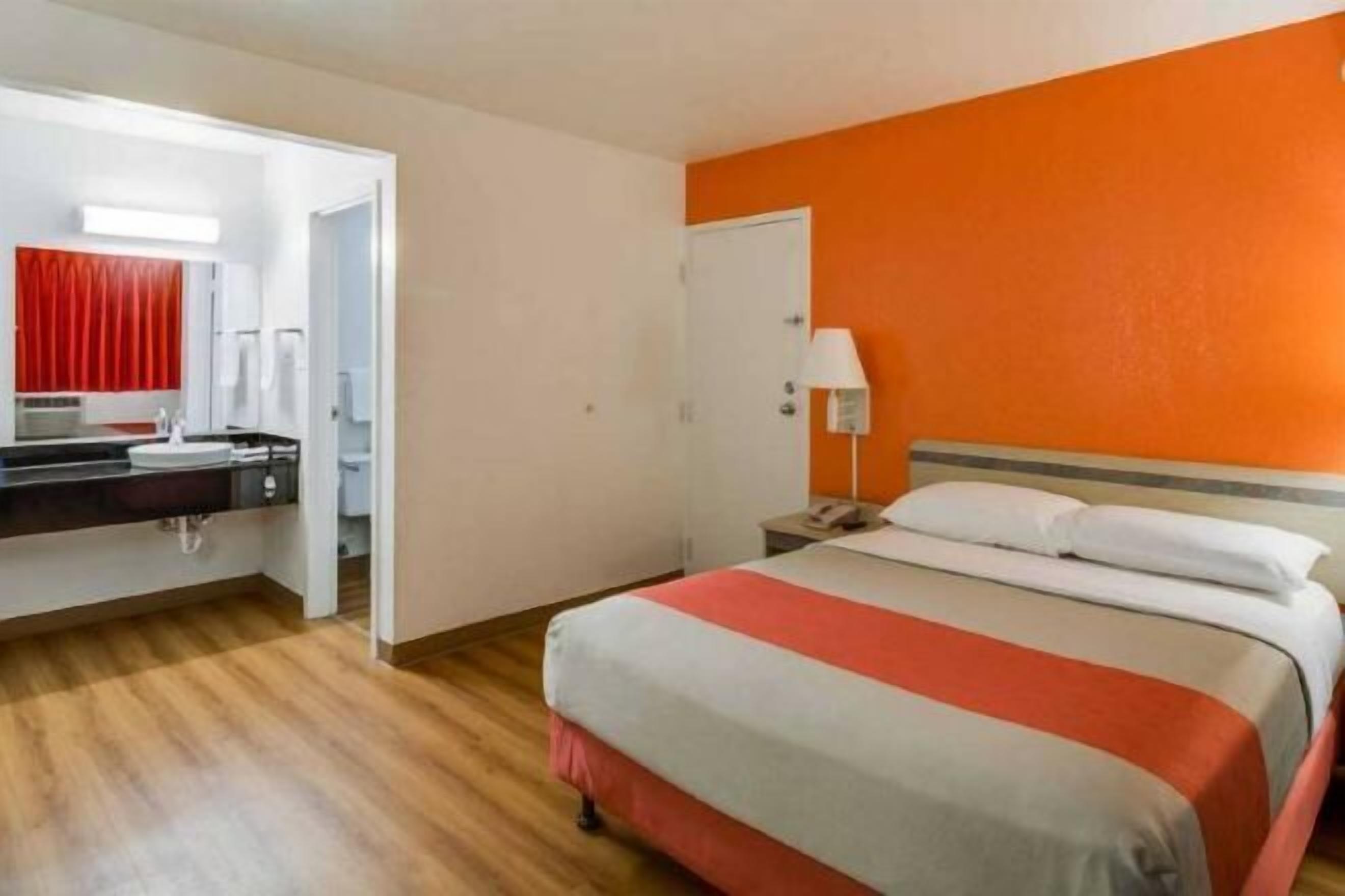 Wi-Fi ฟรี, ผ้าปูที่นอน