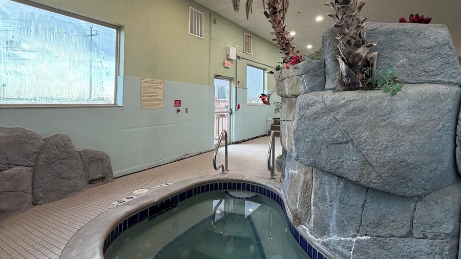 Quality Inn & Suites Hannibal West