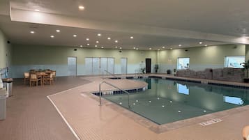 Indoor pool, pool loungers