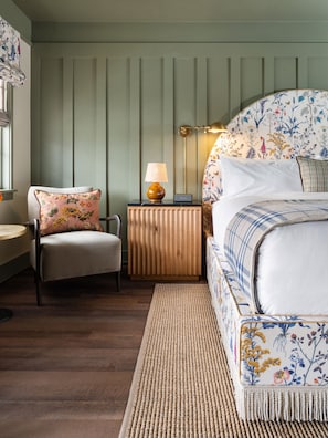 Egyptian cotton sheets, premium bedding, pillowtop beds, minibar
