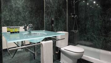 Double or Twin Room | Bathroom | Free toiletries, hair dryer, towels