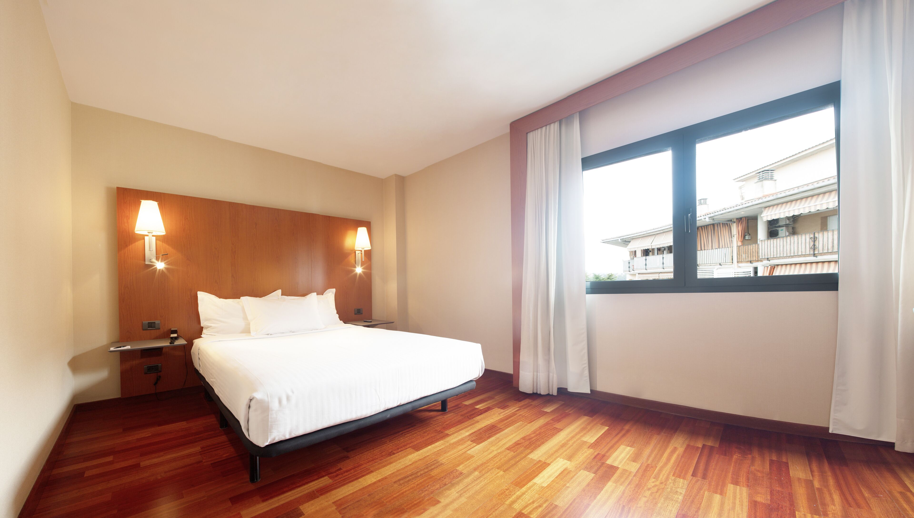 1 bedroom, minibar, in-room safe, individually furnished