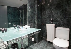Free toiletries, hair dryer, towels