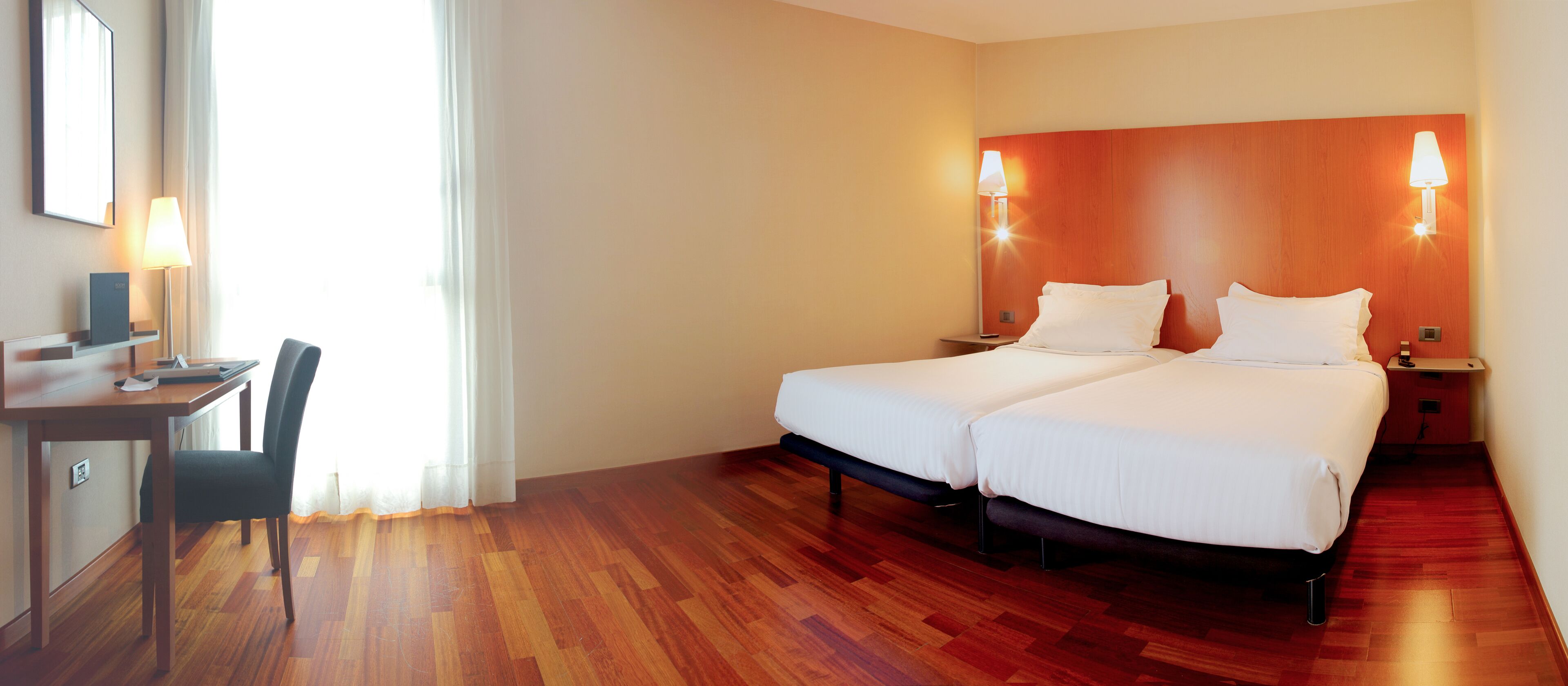 double or twin room | 1 bedroom, minibar, in-room safe, individually furnished