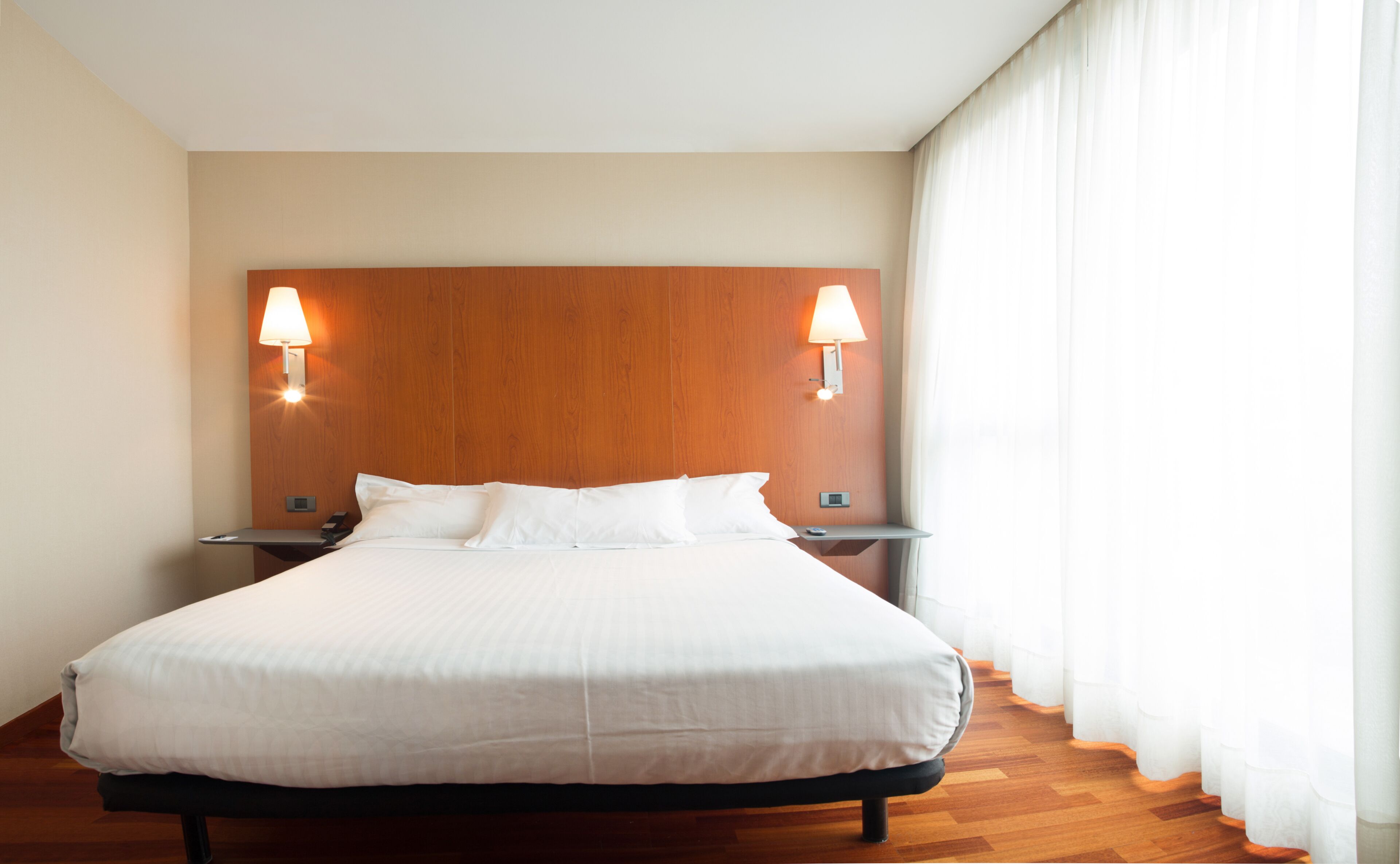 standard double room single use | 1 bedroom, minibar, in-room safe, individually furnished