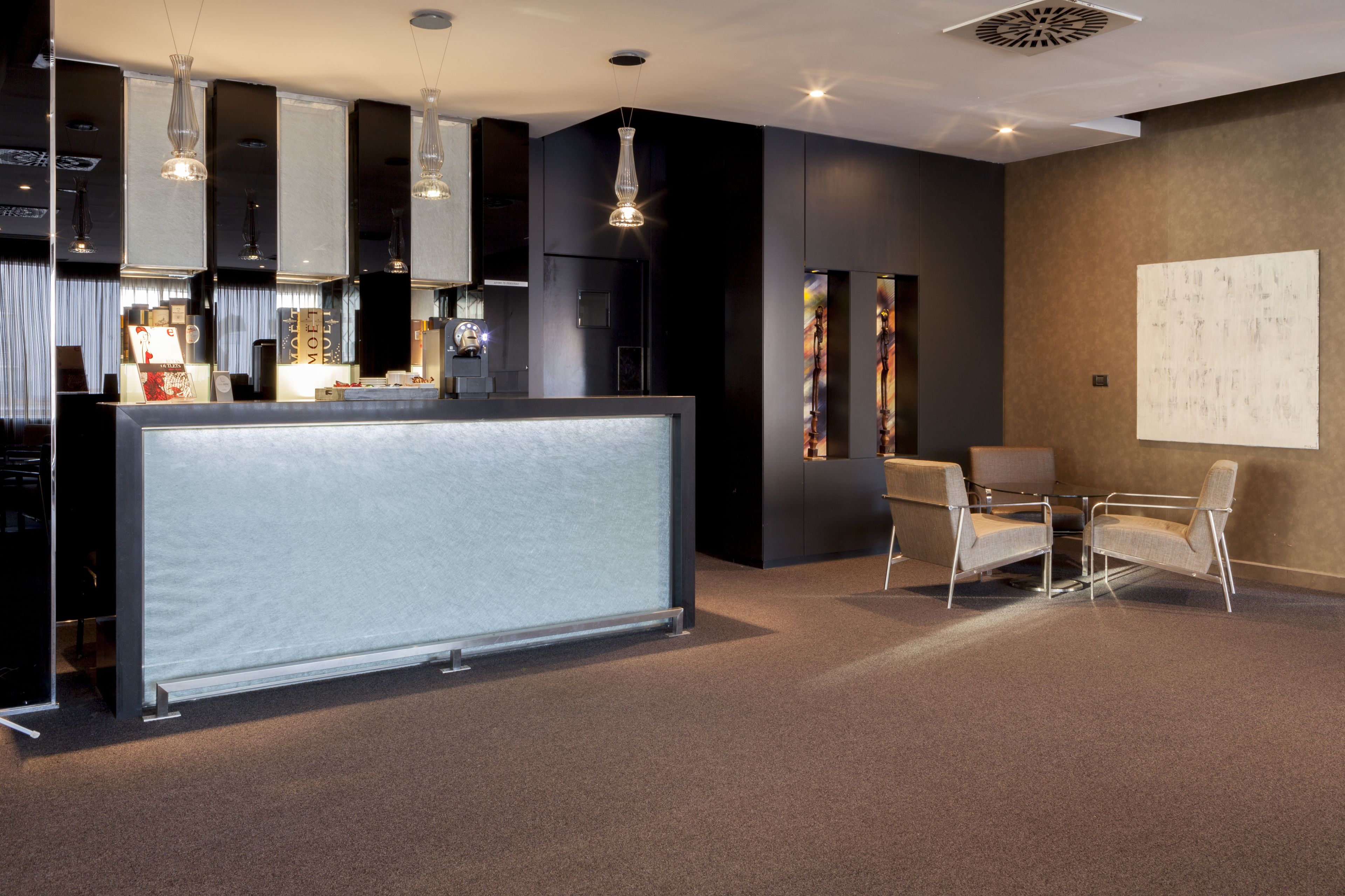 Serveert lunch en diner