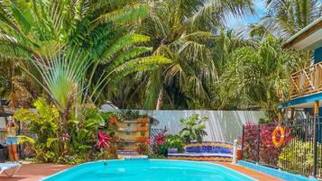 Outdoor pool, open 9 AM to 6:00 PM, sun loungers