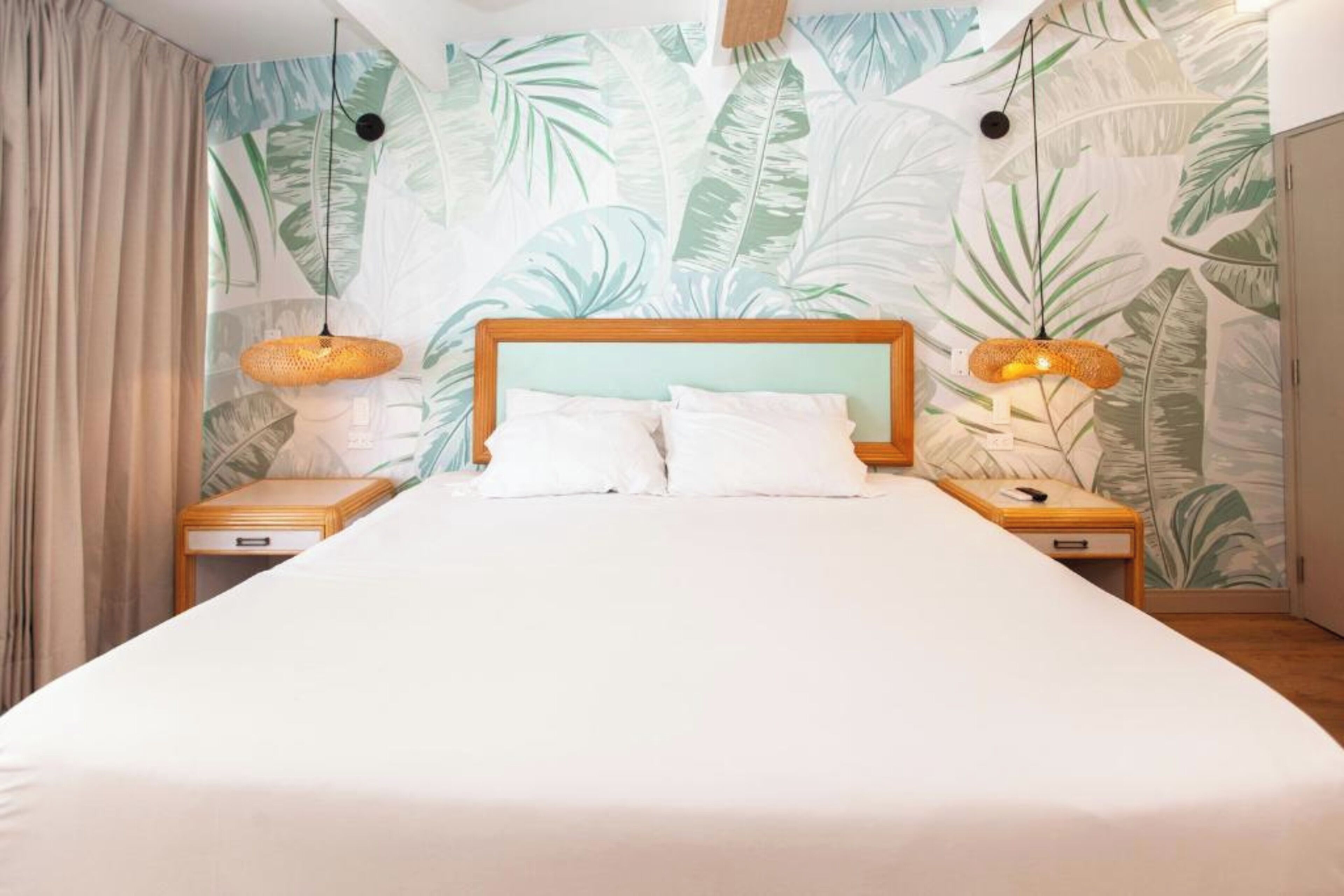 Junior Suite, 2 Bedrooms, Private Bathroom | Pillowtop beds, in-room safe, desk, laptop workspace