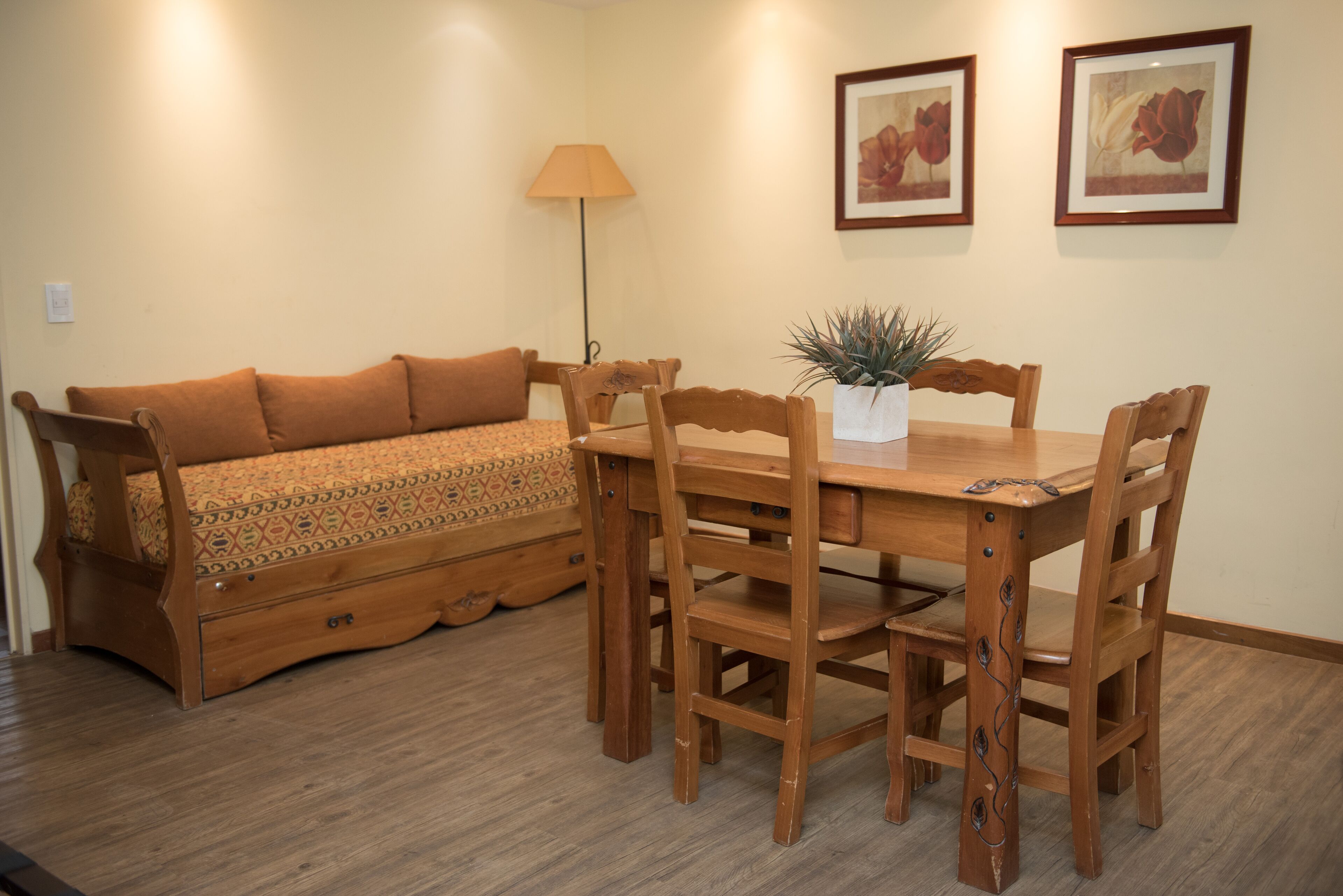 family room | 1 bedroom, minibar, in-room safe, free wifi