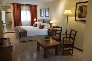 Apartment (2 People) | Minibar, in-room safe, soundproofing, free cots/infant beds - Hostal del Bosque (Ushuaia)