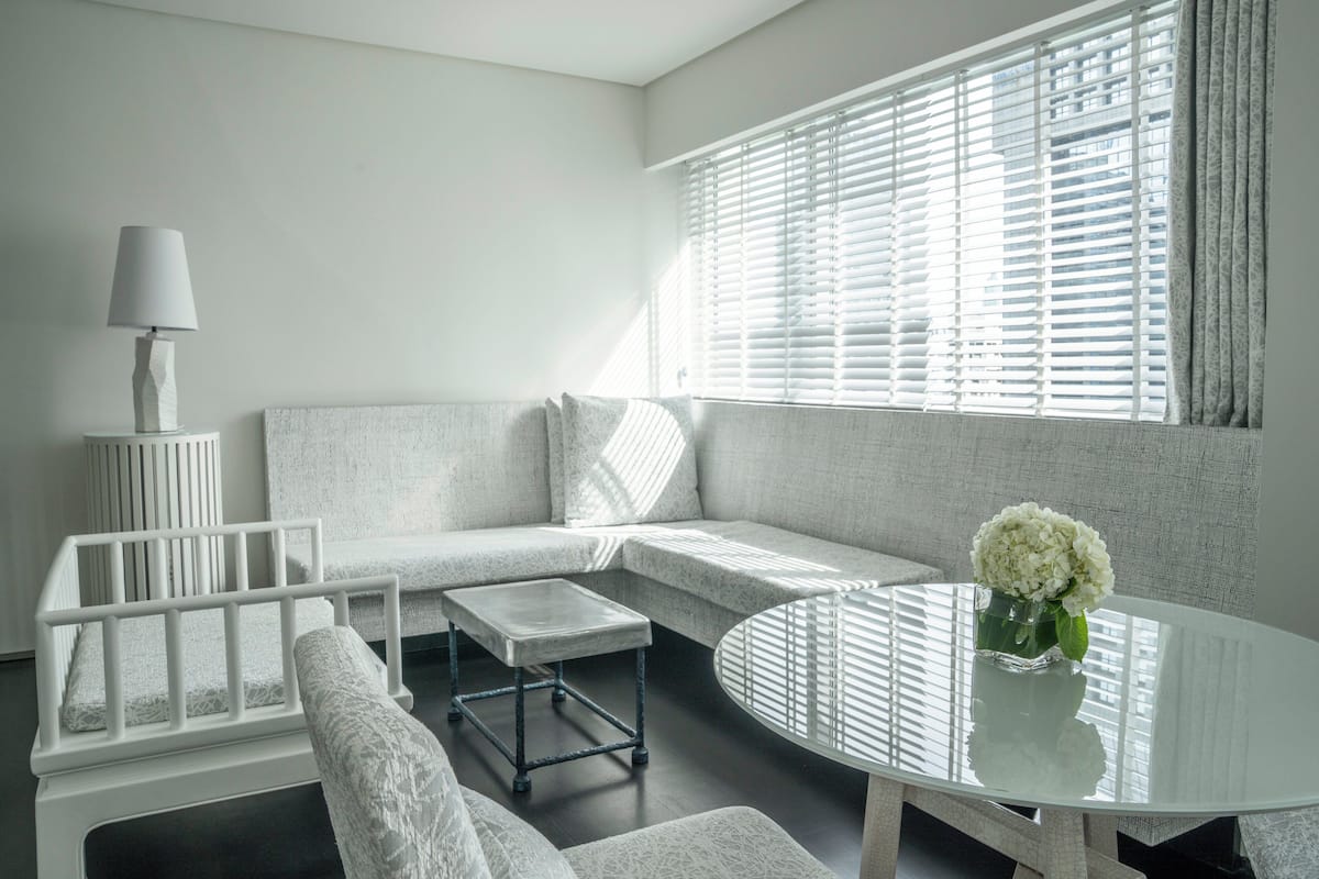 Kamer, 1 kingsize bed (Metropolitan) | Lakens van Egyptisch katoen, luxe beddengoed, een minibar