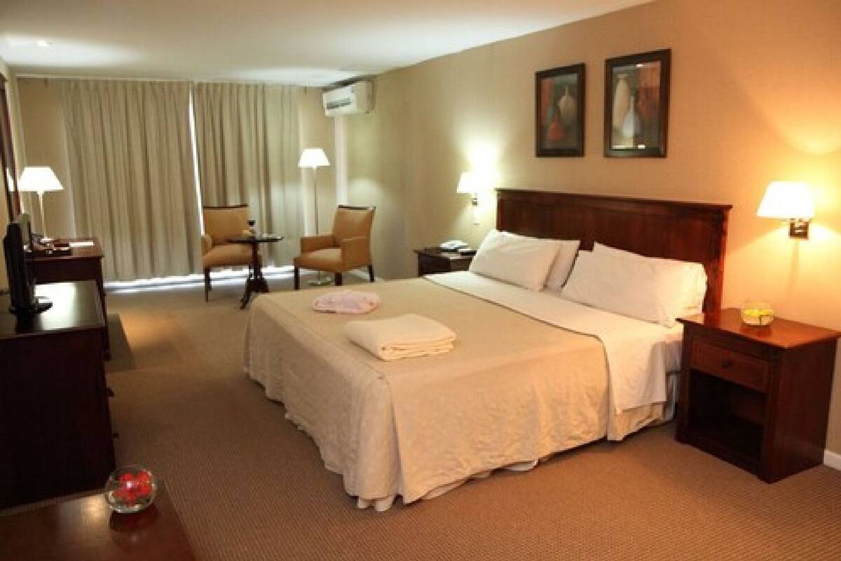 Hypo-allergenic bedding, down duvets, minibar, in-room safe