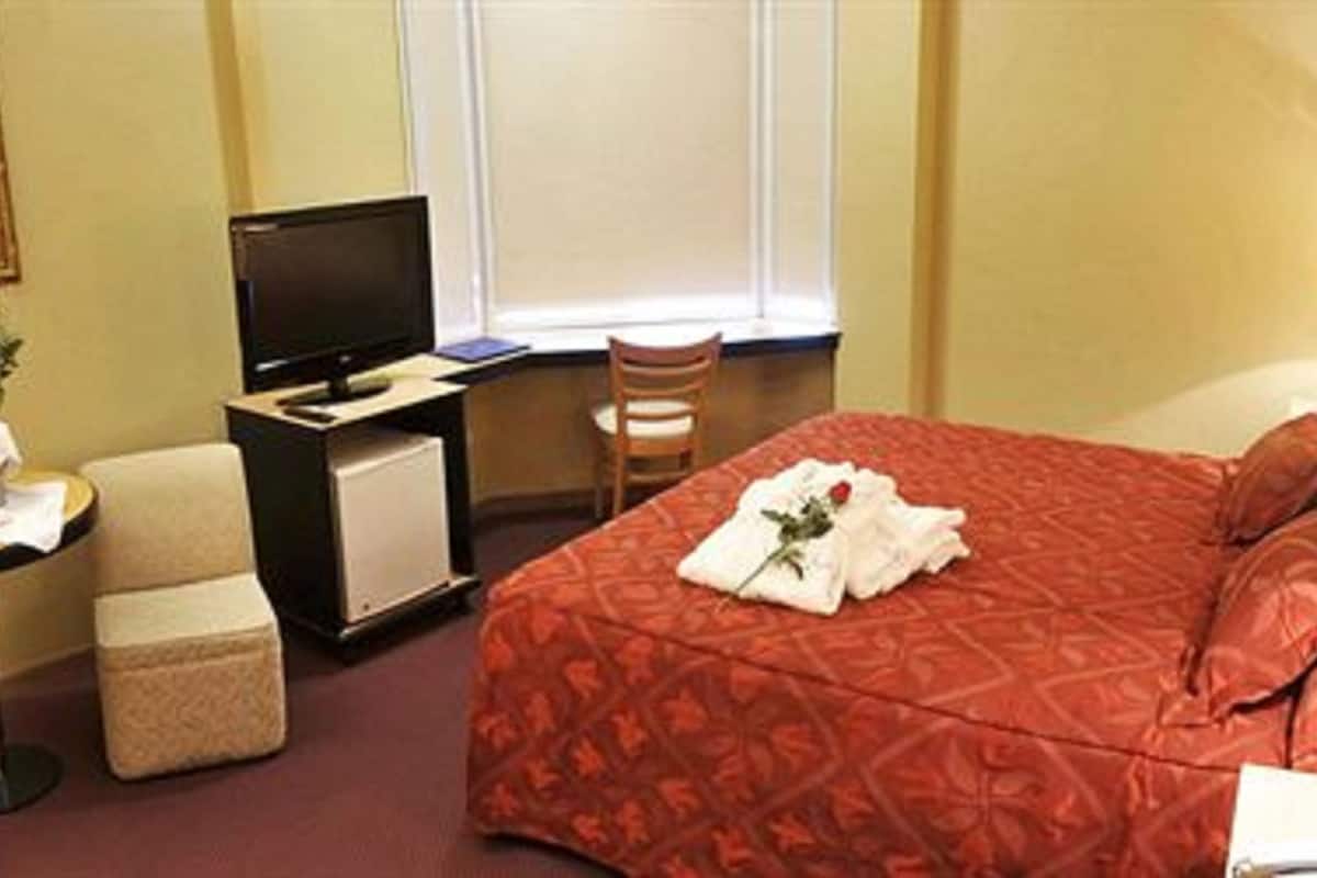 minibar, in-room safe, desk, free cots/infant beds