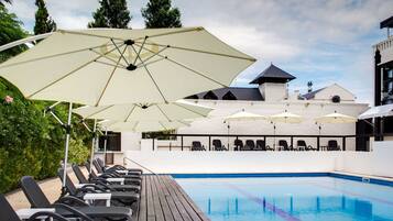 Indoor pool, outdoor pool
