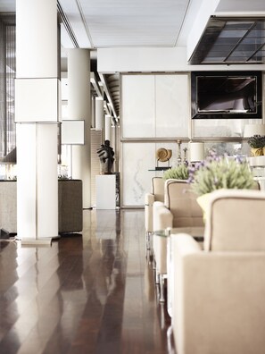 Lobby-Lounge
