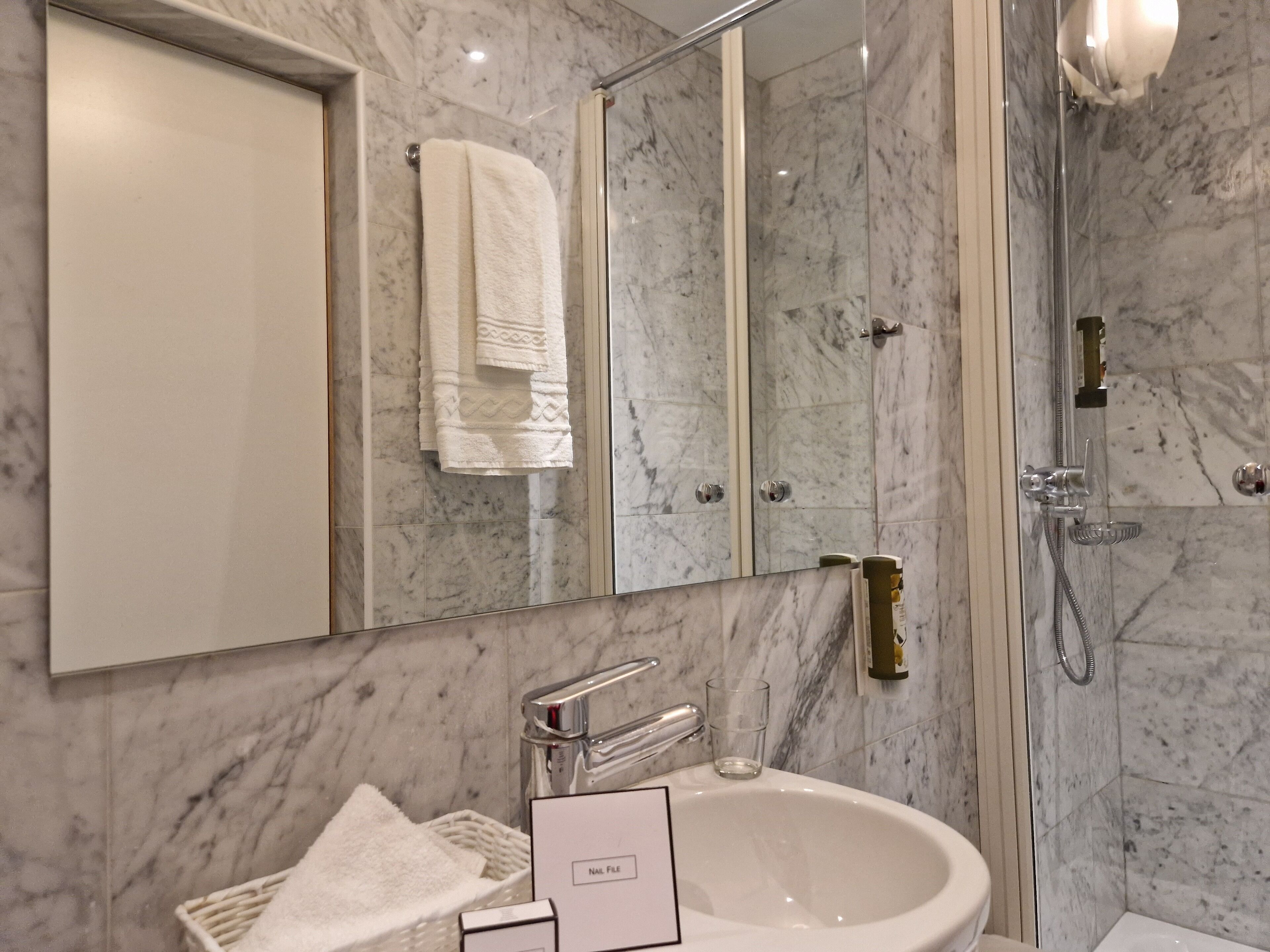 economy single room | down duvets, in-room safe, desk, blackout curtains