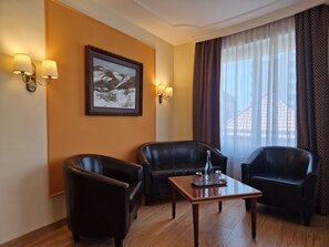 Junior Suite, 1 Queen Bed