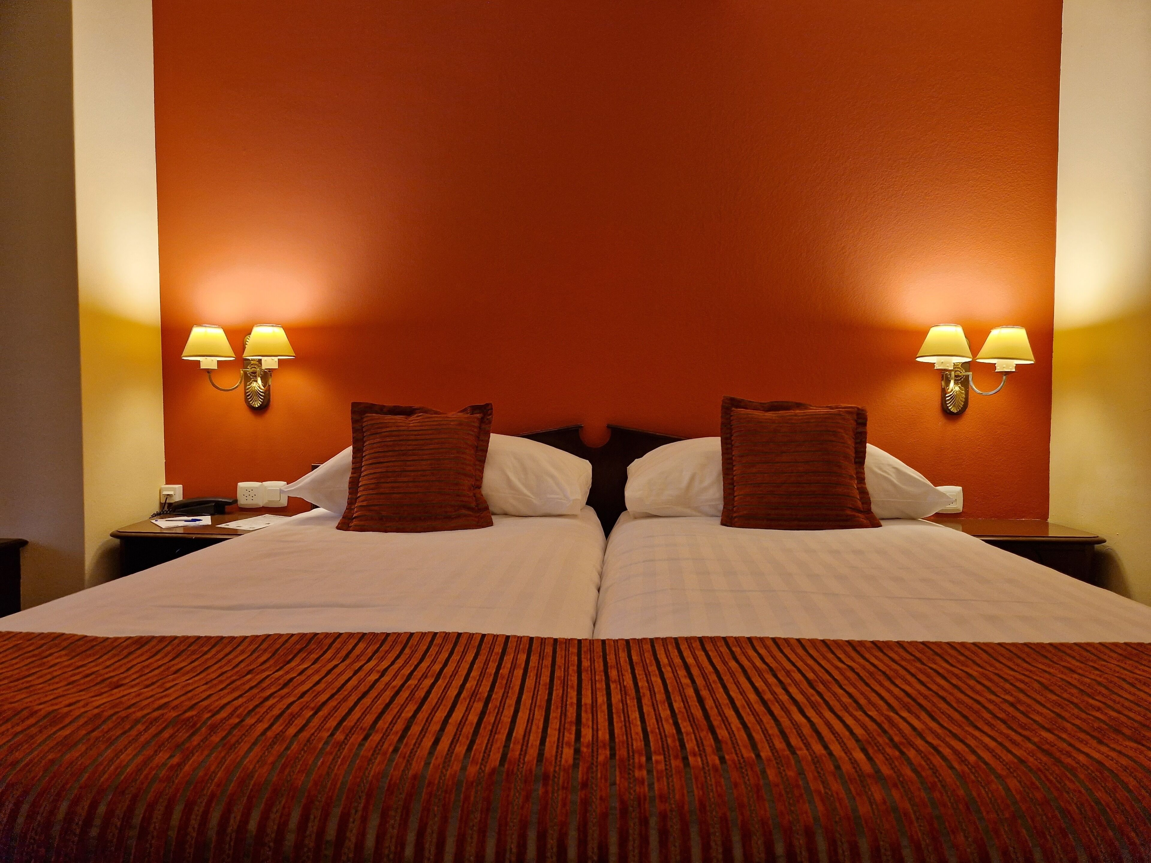 junior suite, 2 single beds | down duvets, in-room safe, desk, blackout curtains