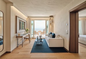 Ropa de cama de alta calidad y minibar 