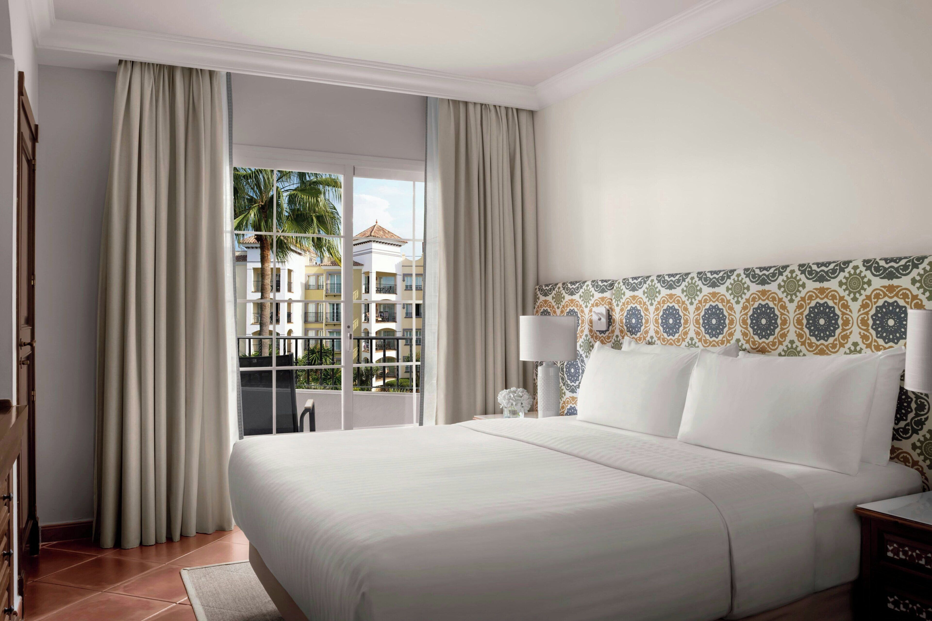 Ropa de cama de alta calidad y camas con pillow-top 