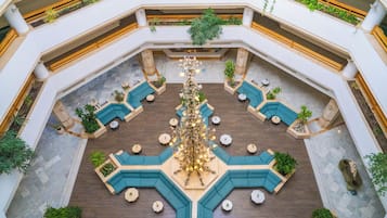 Een minibar, een kluis op de kamer, verduisterende gordijnen